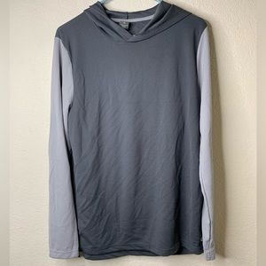 Athletic  xersion sweater shirt size M
